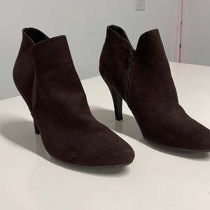 Size 9, brown heeled ankle boots